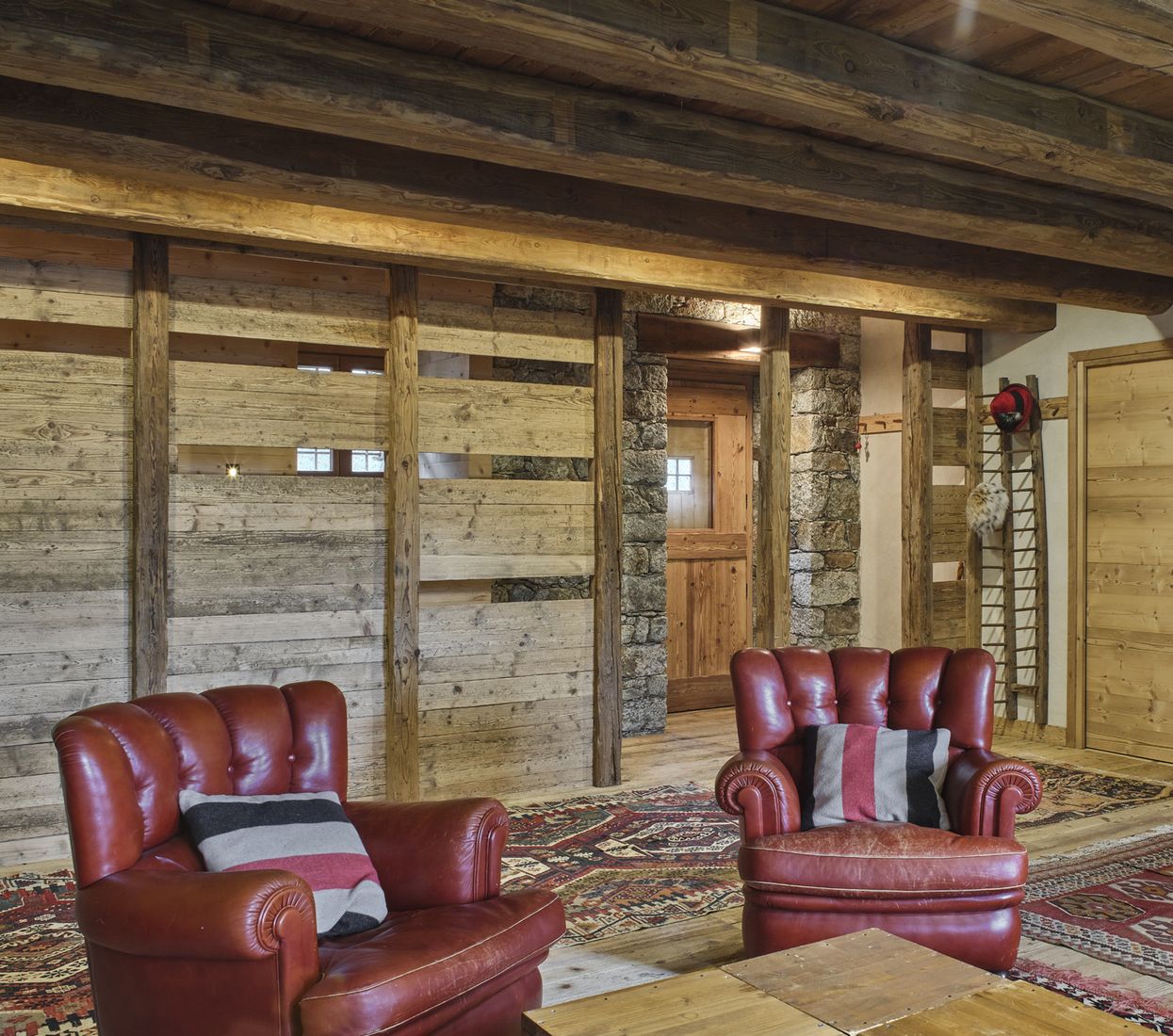 Chalet A, IT